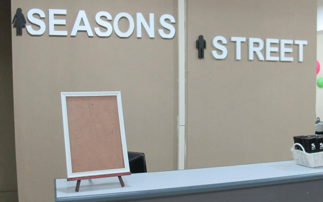 Seasons Street Lodge