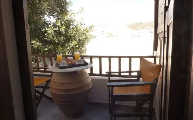 Tinos Heritage Plateia