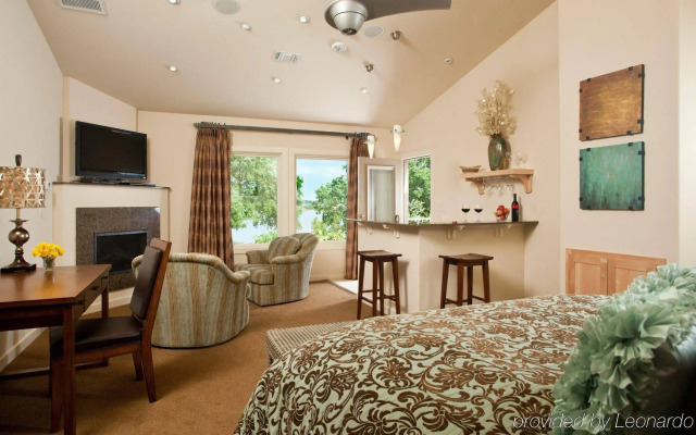 Inn on Lake Granbury