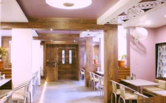Hotel Radhika Deluxe