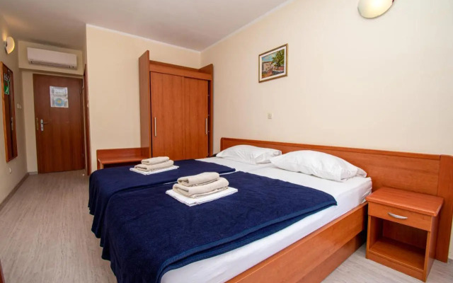 Centinera Resort & Camping