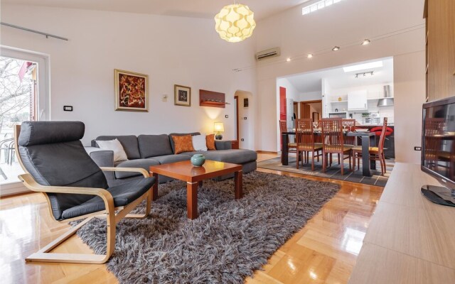 Nice Home in Volme With Wifi and 3 Bedrooms