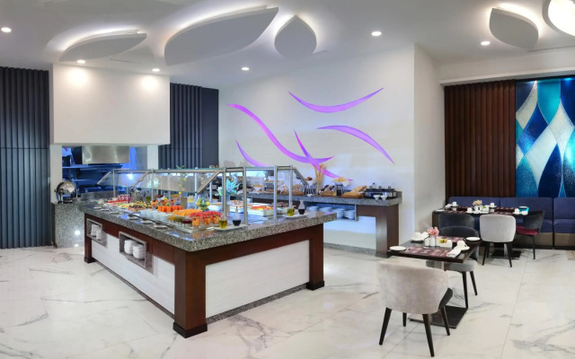 Hotel Guadalajara Country Club by HNF