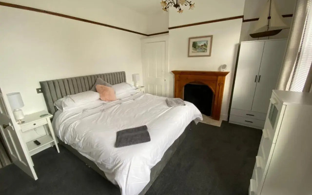 Cosy 2 Bedroom House