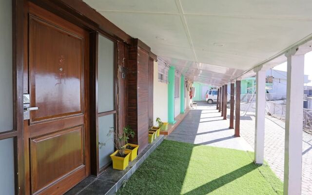 OYO Flagship 22884 Hotel Shingar