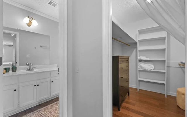 Southern Sunshine Retreat