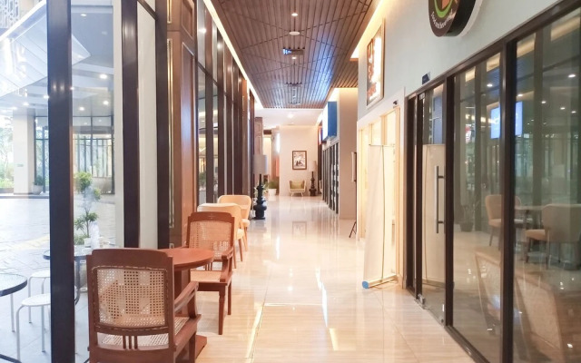 Luxury Studio At Patraland Amarta Apartment