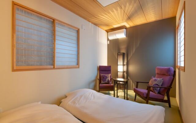 Yadoya Yanagidori East