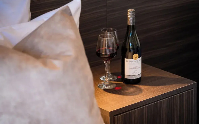 Luxe Suites and Apartments