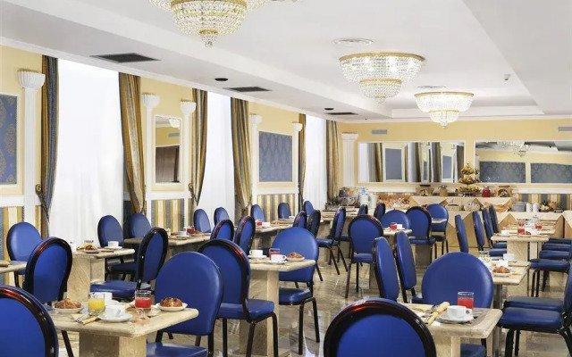 Grand Plaza