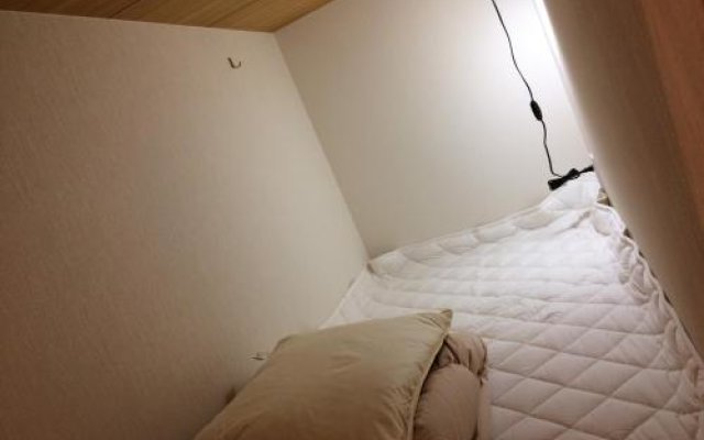 Okubo Bnbplus Capsule Hotel Mix Dormitory