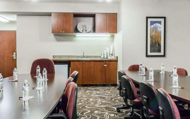 Comfort Suites Denver North - Westminster
