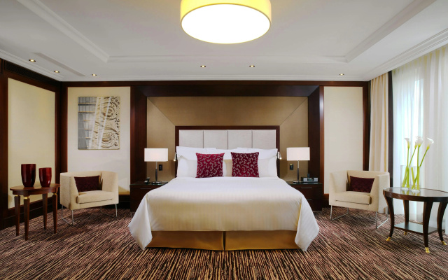 Berlin Marriott Hotel - Image 6