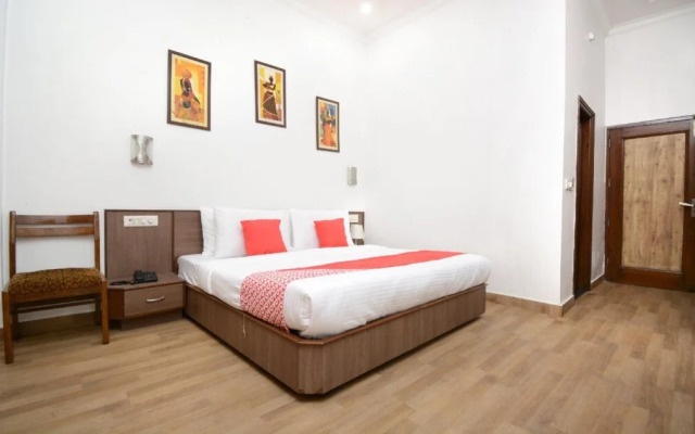 OYO Flagship 29078 Hussainpura Hukam Singh Road