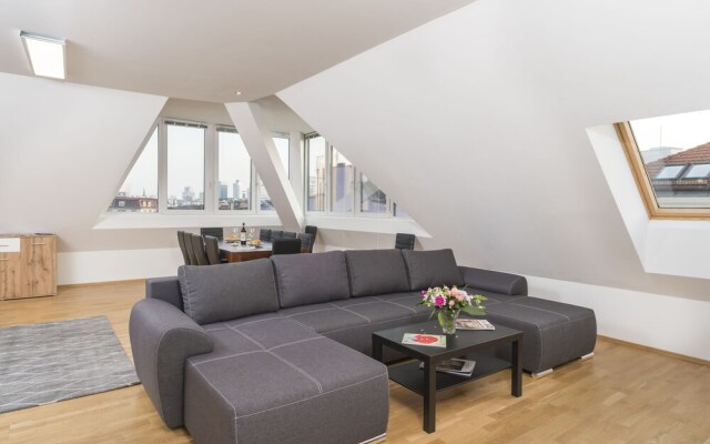 Schottenring Terrace by Welcome2Vienna