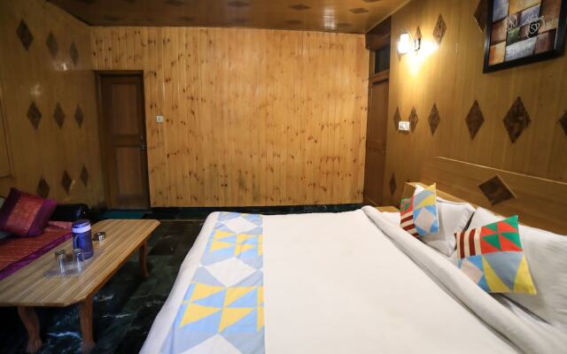 OYO 16368 Home Apple View Premium Studio Shanag
