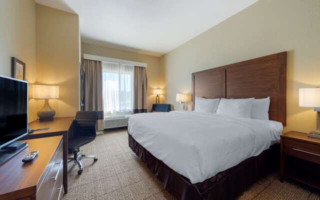 Comfort Inn & Suites Harrah