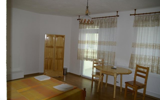 Karadzhovy Guest House