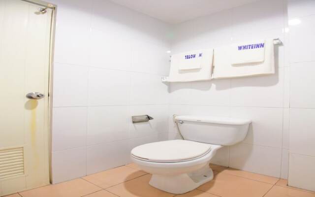 White Inn Hotel by OYO Rooms