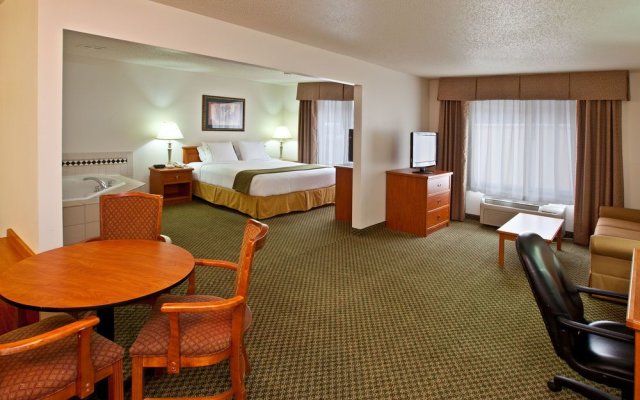 Holiday Inn Express Hotel And Suites Logan