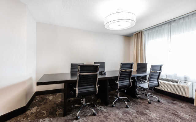 Comfort Inn & Suites Nashville Near Tanger Outlets  I-24 Antioch