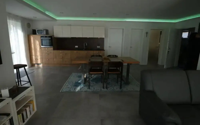 Haus Edith Modern Retreat
