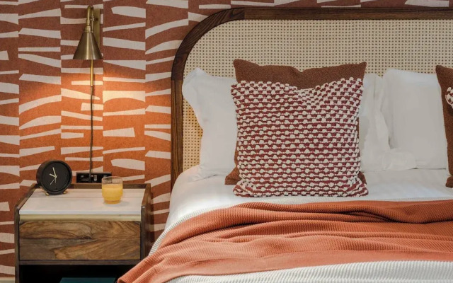 Waterside Living I Luxe Apartments