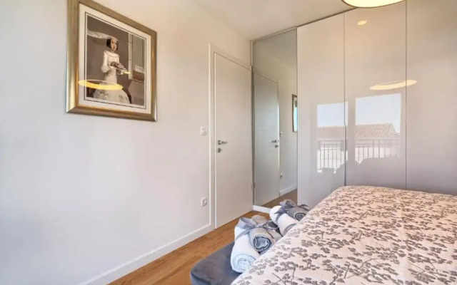 Apartment Aniva - 50 m From the sea