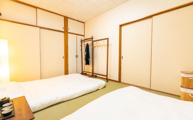 ZAITO Tokyo Oshiage Economy Inn