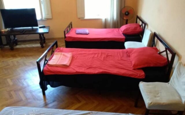 Guest House On Gunia - Hostel