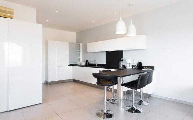 appartement 4 personnes vue mer remparts Antibes