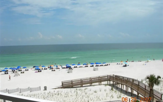 Seaside Beach & Racquet Club