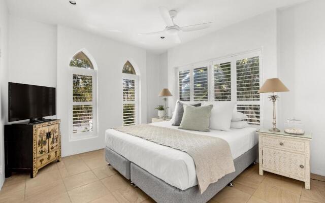 Mykonos, 3/37 Duke Street, Sunshine Beach