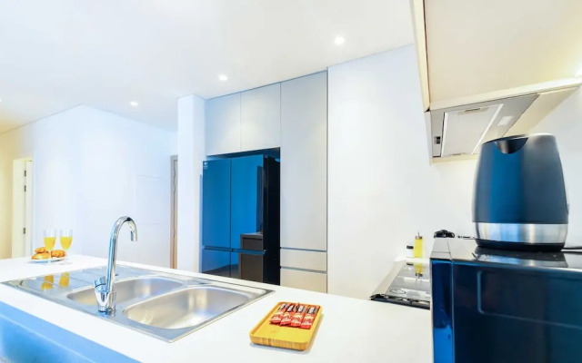 LUX  The La Rive Sea View Suite