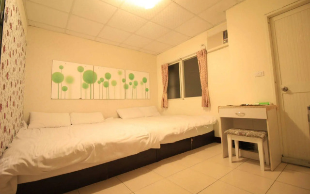 Fengjia Backers Hostel