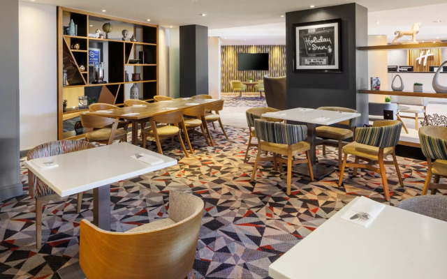 Holiday Inn Reading South M4 Jct11 by IHG