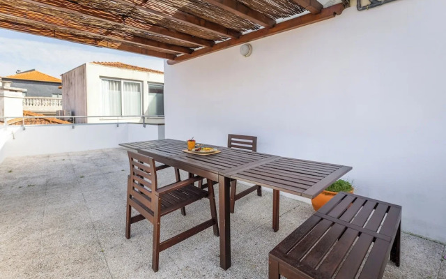 Aspasios Almada Apartments
