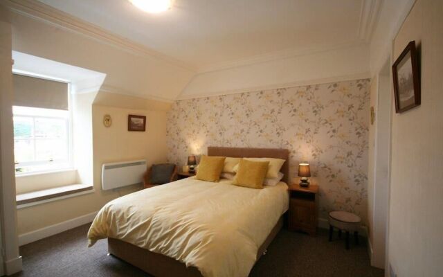 Corrie Hotel