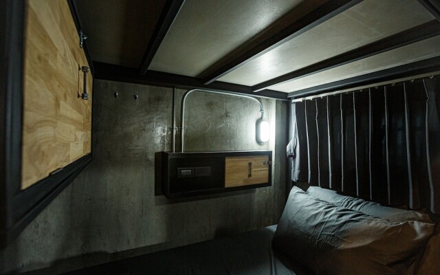 Episode 11 Hostel