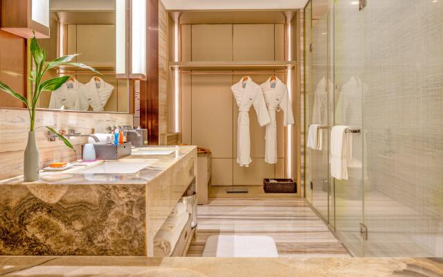 Crowne Plaza Yibin by IHG