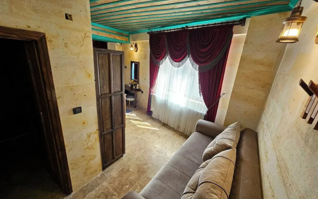 Abra Stone House