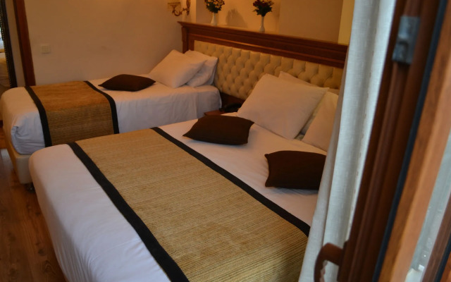 Seven Days Hotel