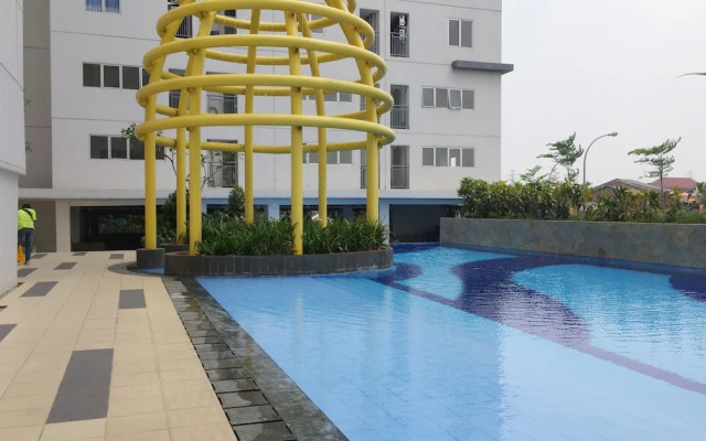 Comfort and Cozy 2BR Bassura City Apartment