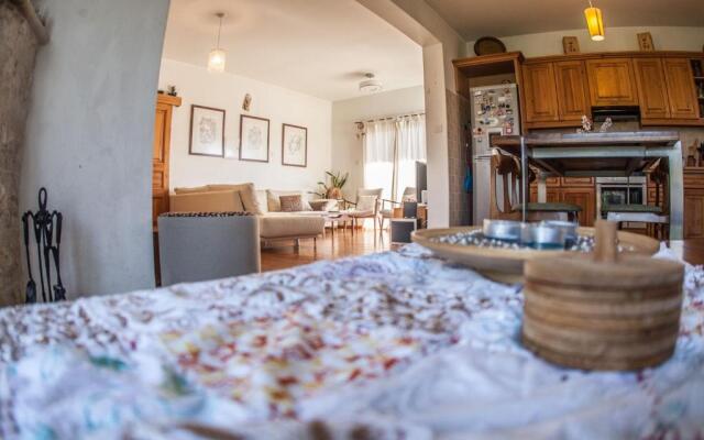 Lania Royal Oak Villa