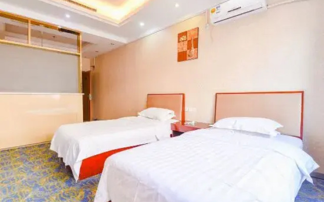 Xixia Chaoyue Business Hotel