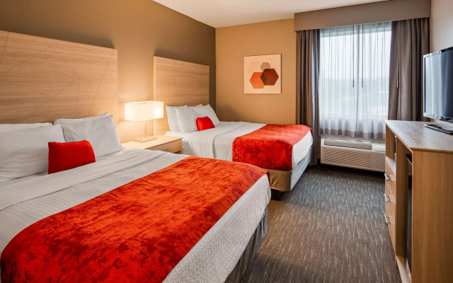 Best Western Plus New Cumberland Inn & Suites