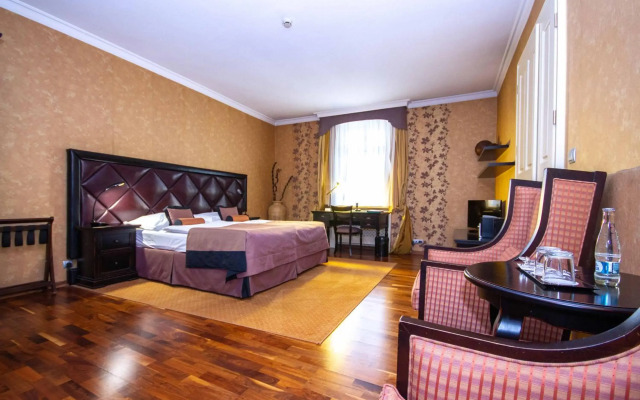 Skaritz Hotel & Residence