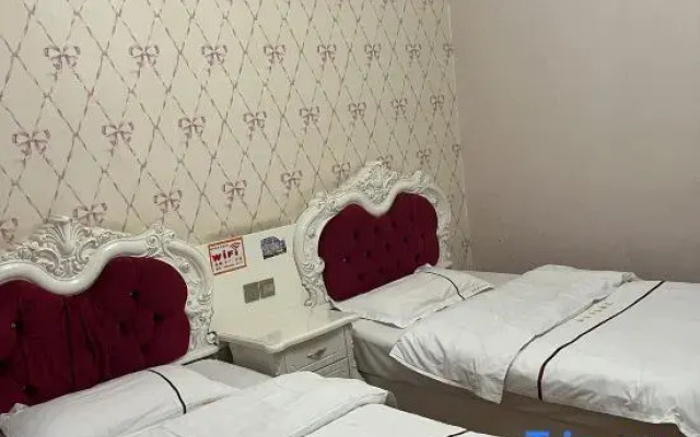 Taoyuan Huayu Hotel (Jianshui Purple Pottery Street Guangci Lake)