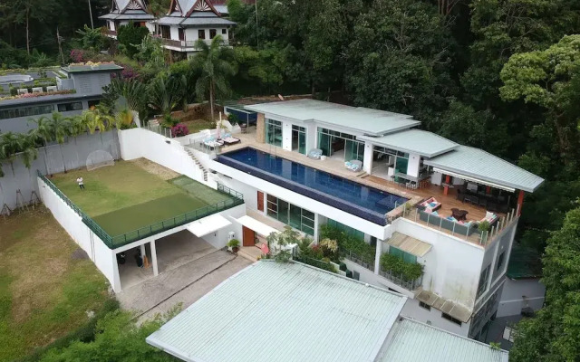 Parinda Villa in Naka Hills