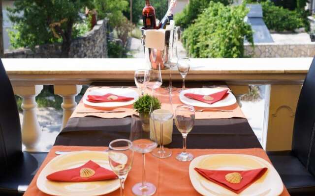 Apartments Smilje & Maslina